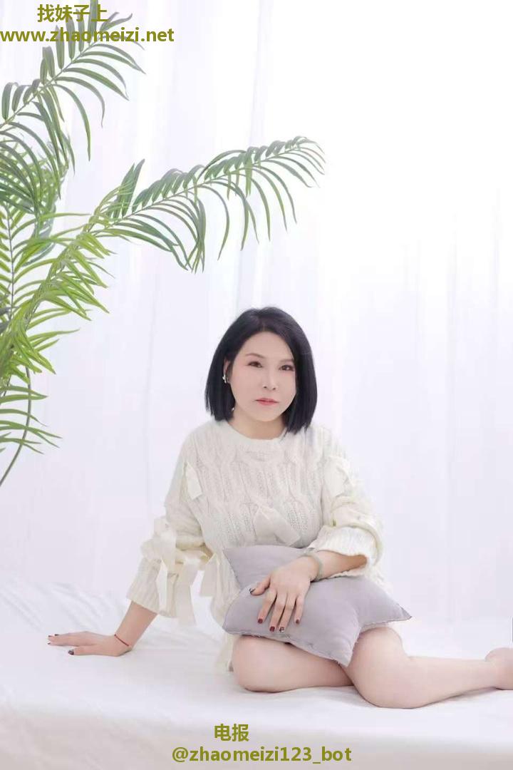 刚下海的丰满姐姐