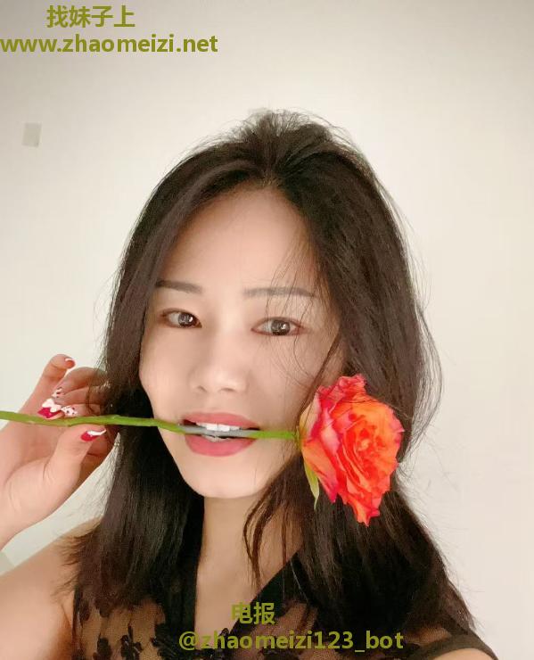 翘臀风骚老师