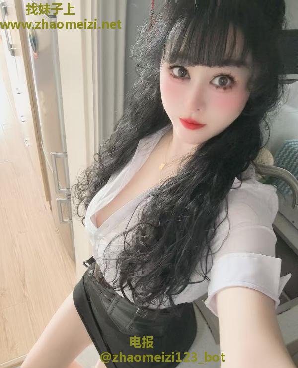 普陀花臂大奶