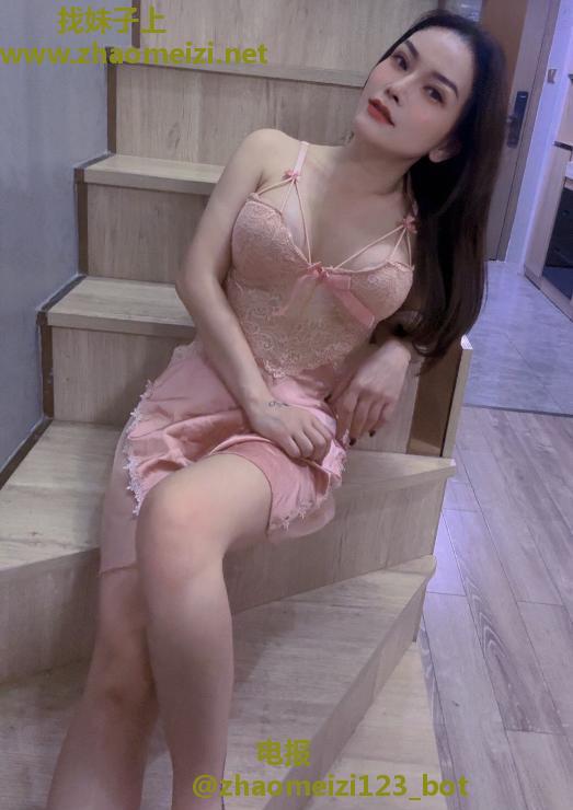 南城舌吻晓晓