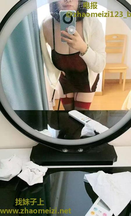 江宁混血妞