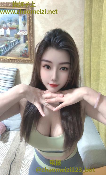 身材颜值俱佳欣欣