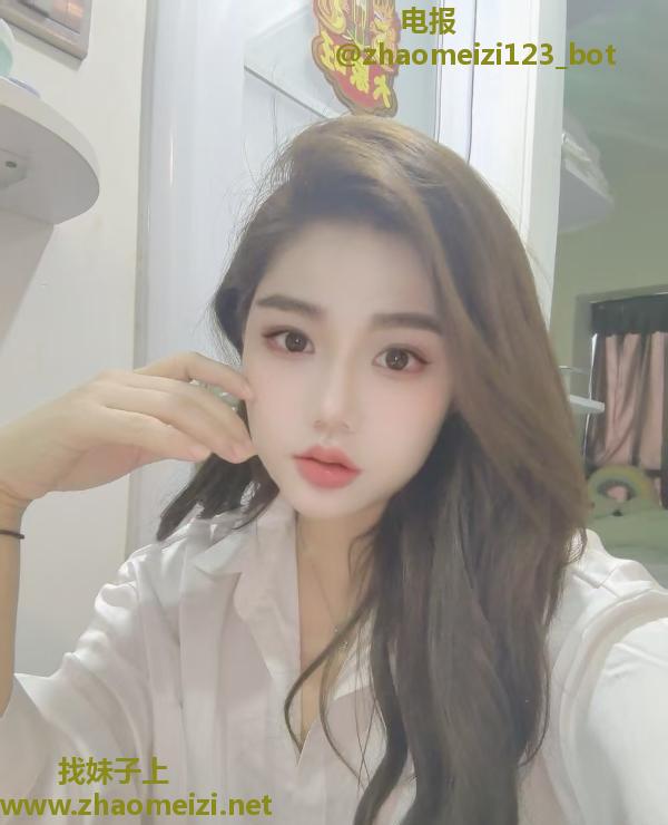 服务贴心小姐姐