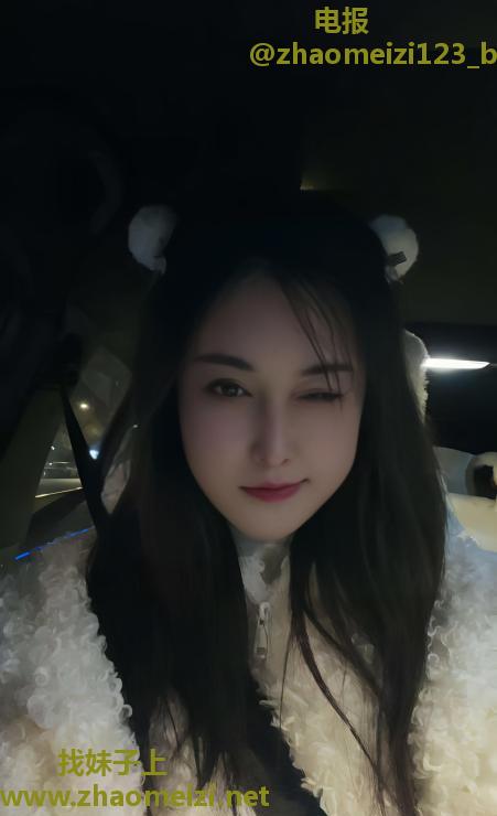 黑丝长腿乐儿