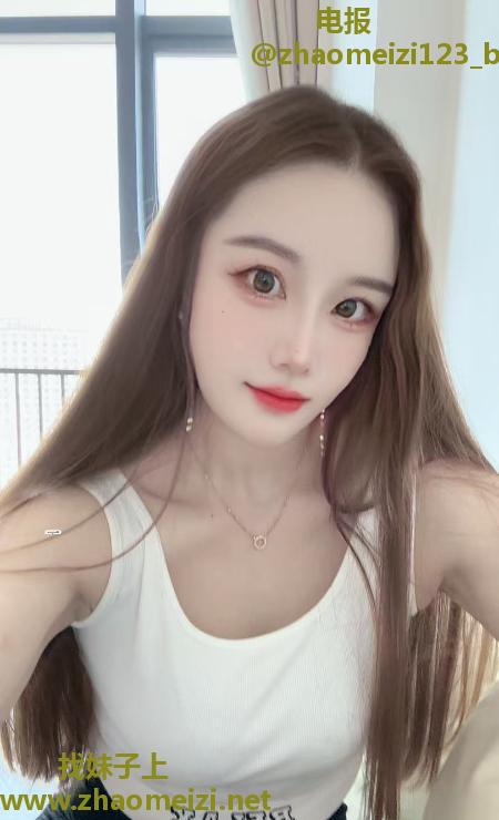 肤白颜值女友西宝