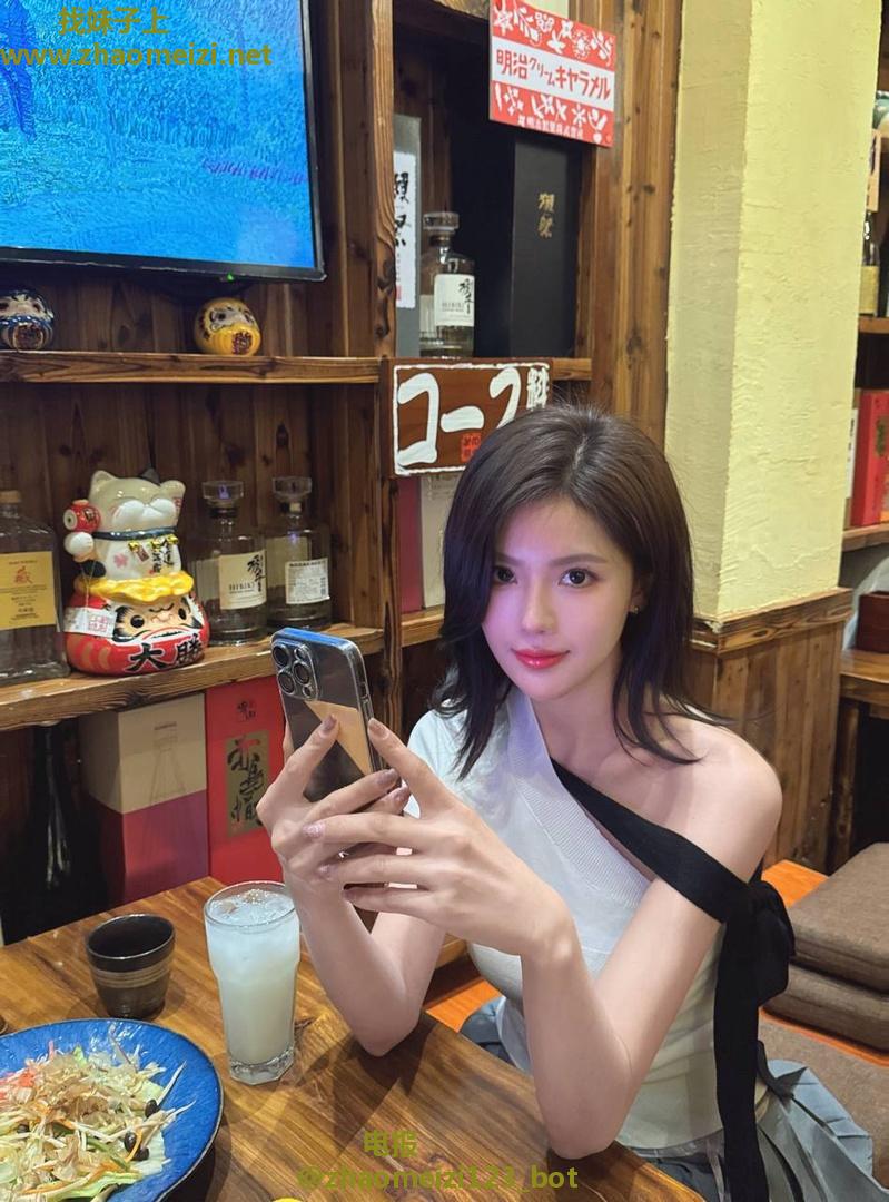 极品性感一线美鲍馨儿
