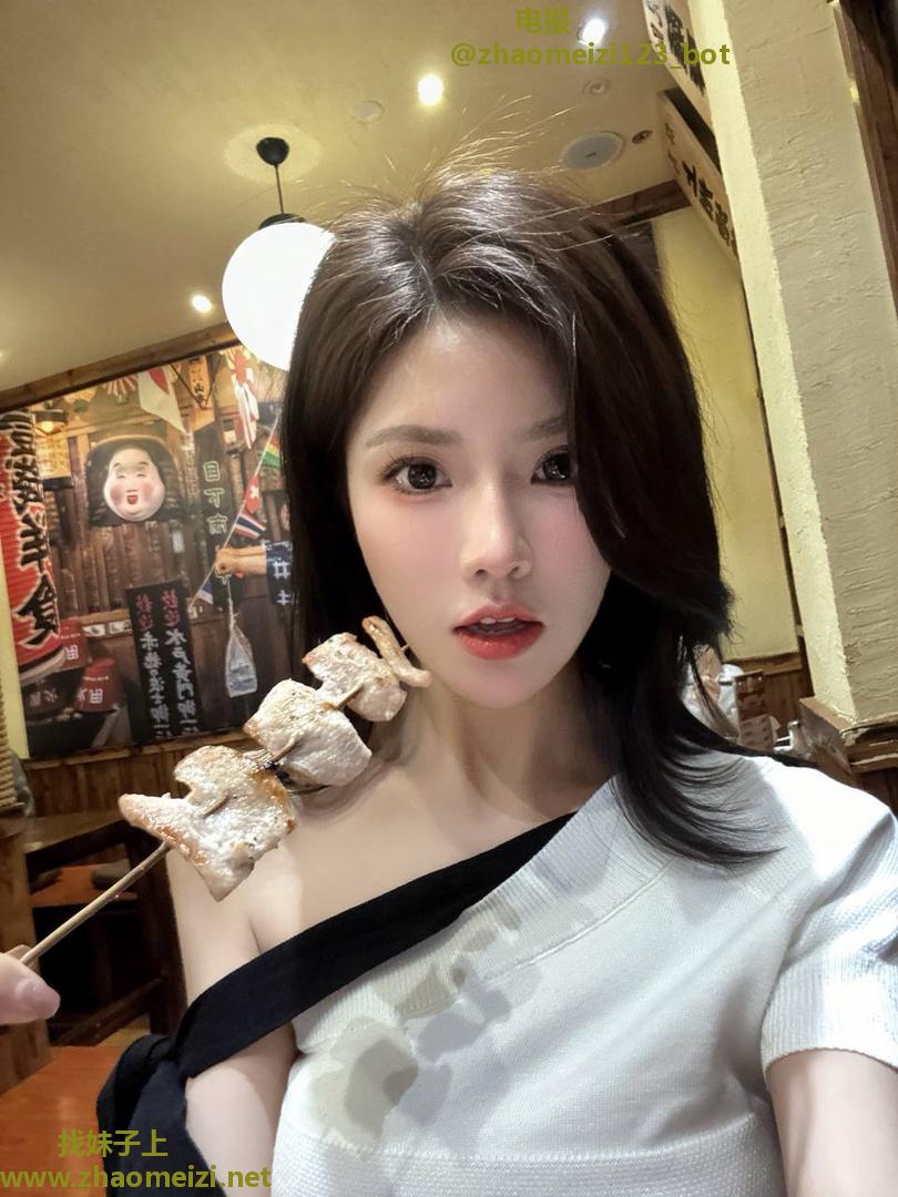 极品性感一线美鲍馨儿