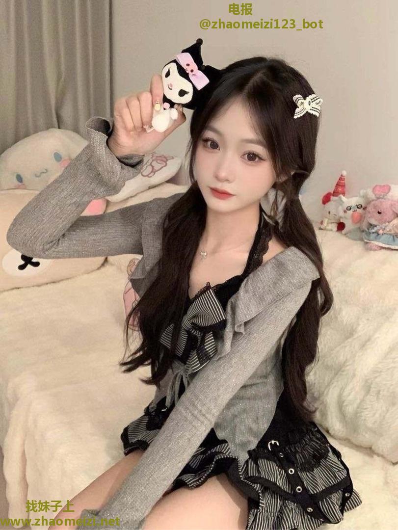 大熊小萝莉