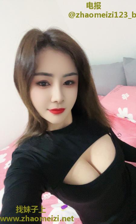 大胸服务好骚妇