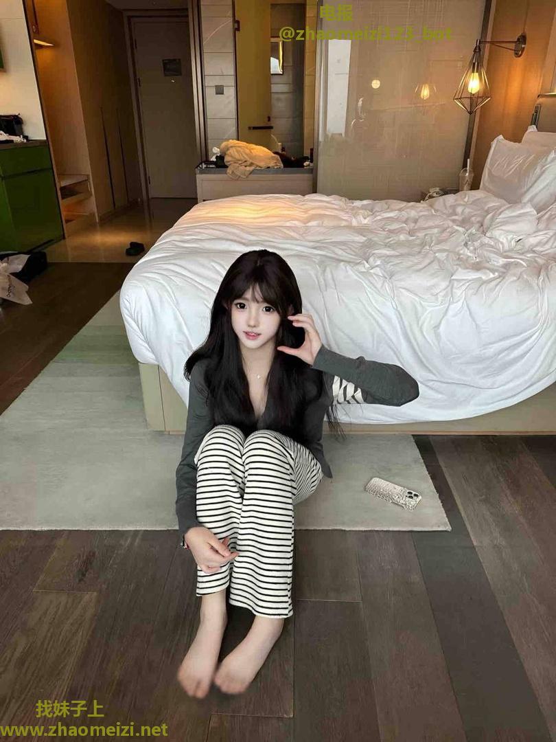 可爱清纯湿穴女高