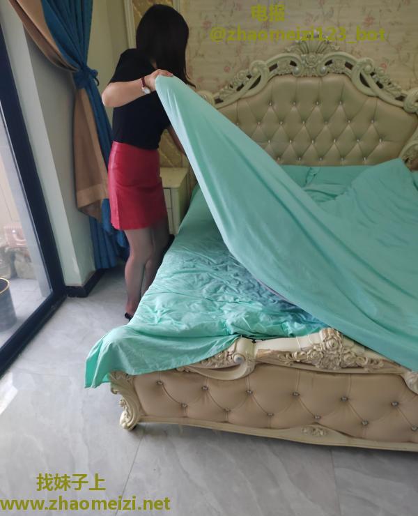 美脚离异熟女