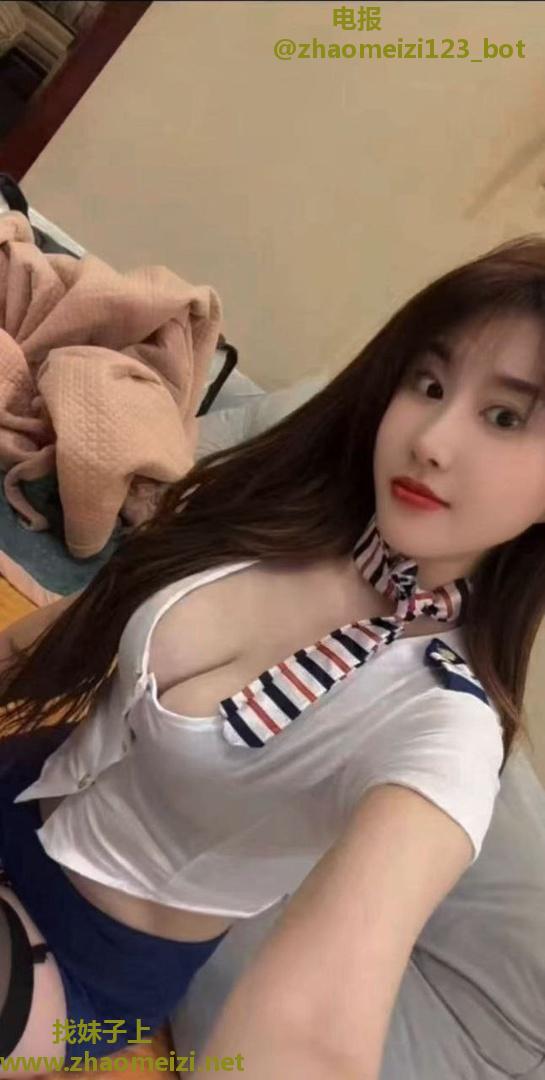 长腿御姐小月