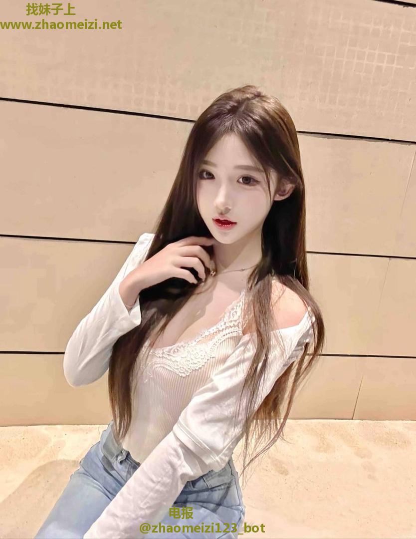00后嫩妹会舔吸夹🉑内