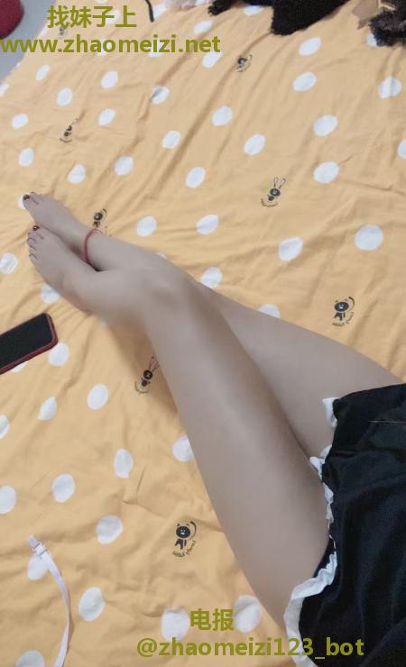 闷骚长腿少妇