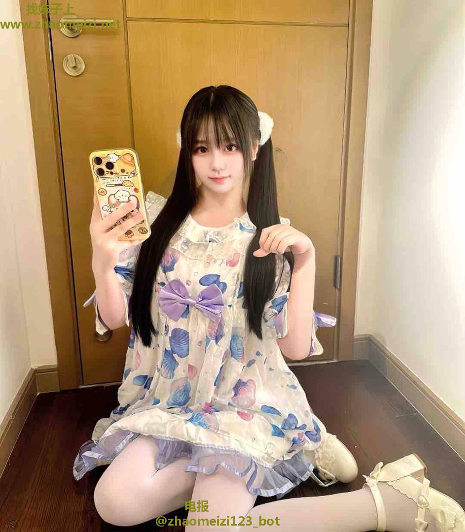 00后高颜值萝莉兼职妹
