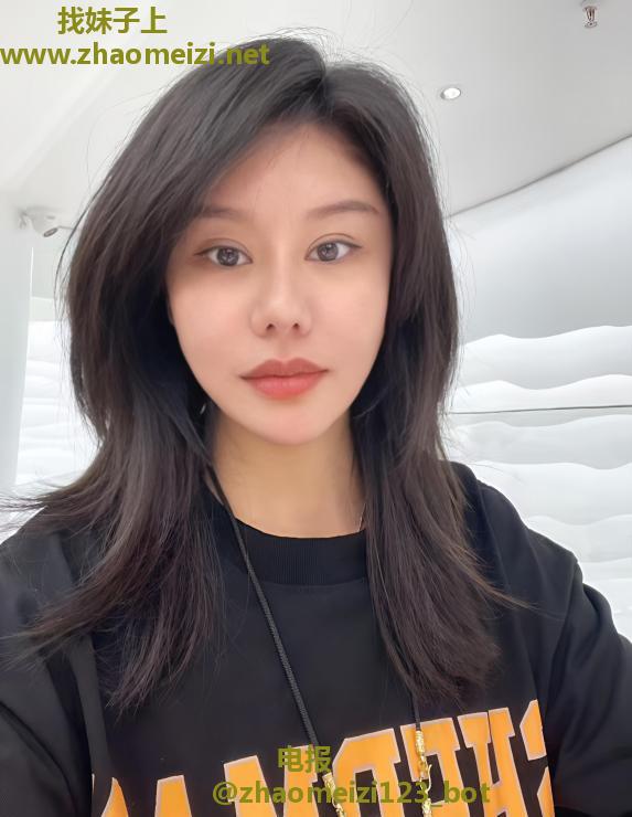 大胸球球