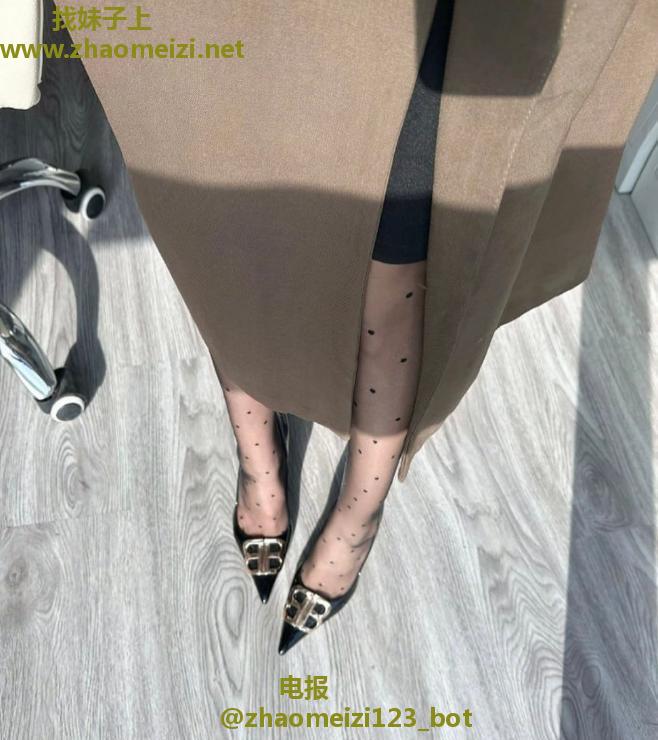 异域风情长腿美女