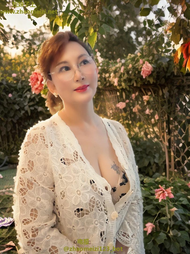 罗湖38C丰满少妇