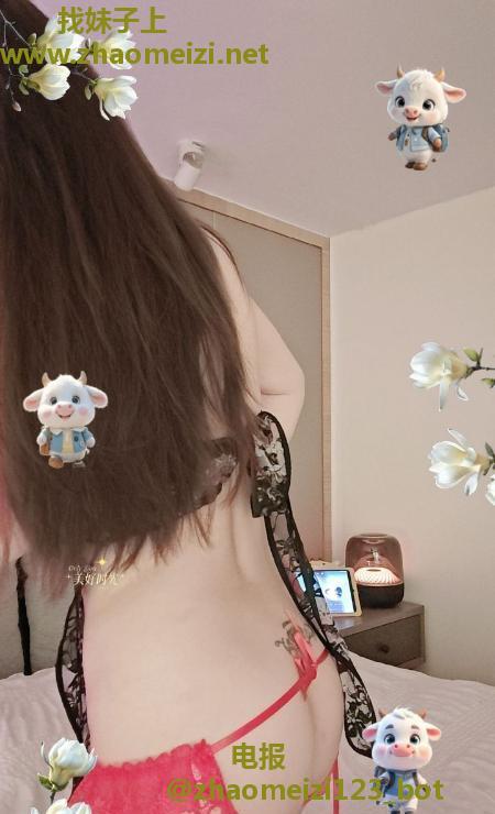 舌吻服务御姐晓晓
