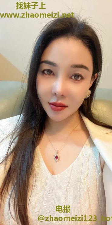 三刷服务系骚女小如