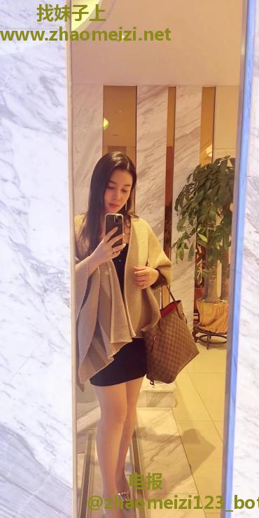 三刷服务系骚女小如