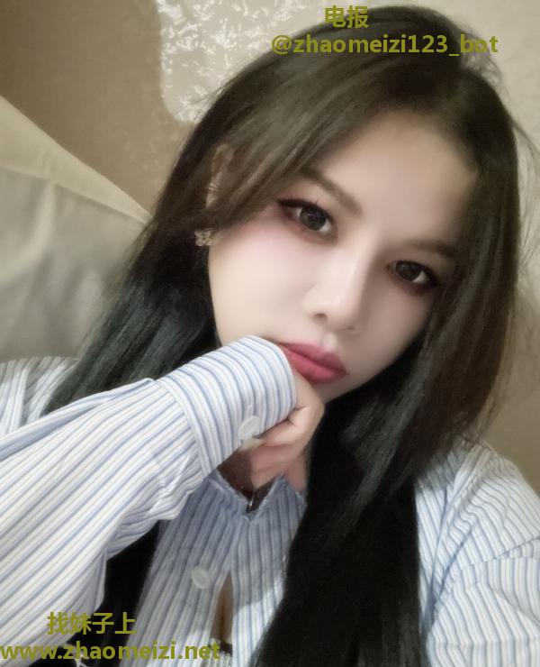 蜜桃臀情趣母狗骚女