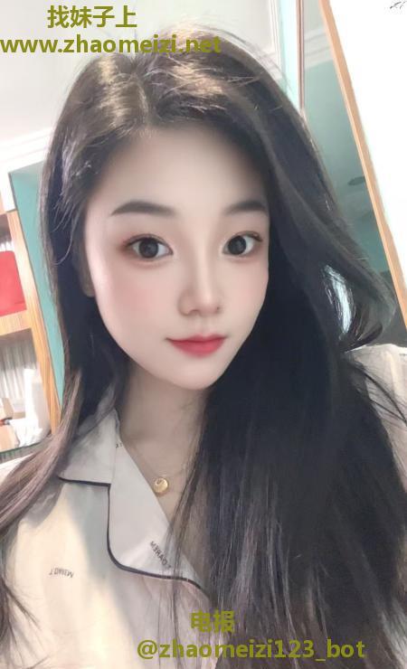 性感腿模小辣椒