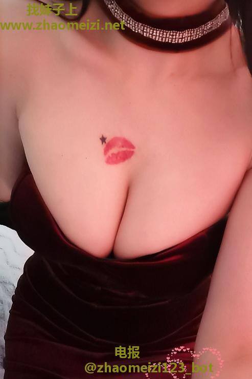 宠幸爆乳女王