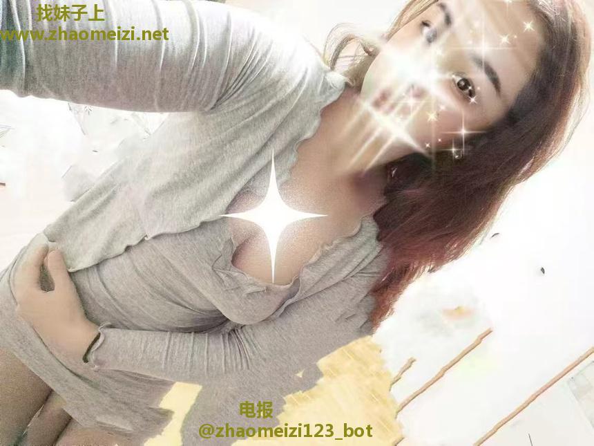 福州天然美乳御姐