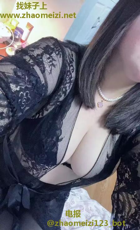 栖霞大胸大屁股少妇