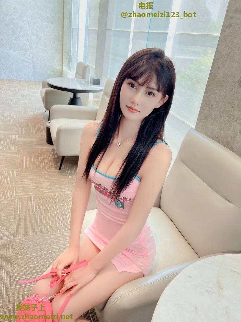 温柔邻家性感小妹