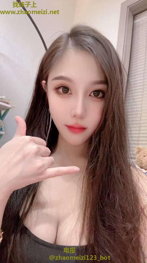 万万没想到这女人这么骚