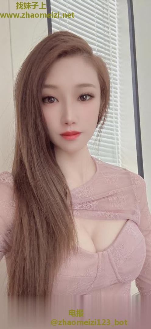 天然美乳小姐姐