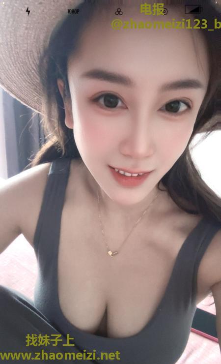 大胸萝莉