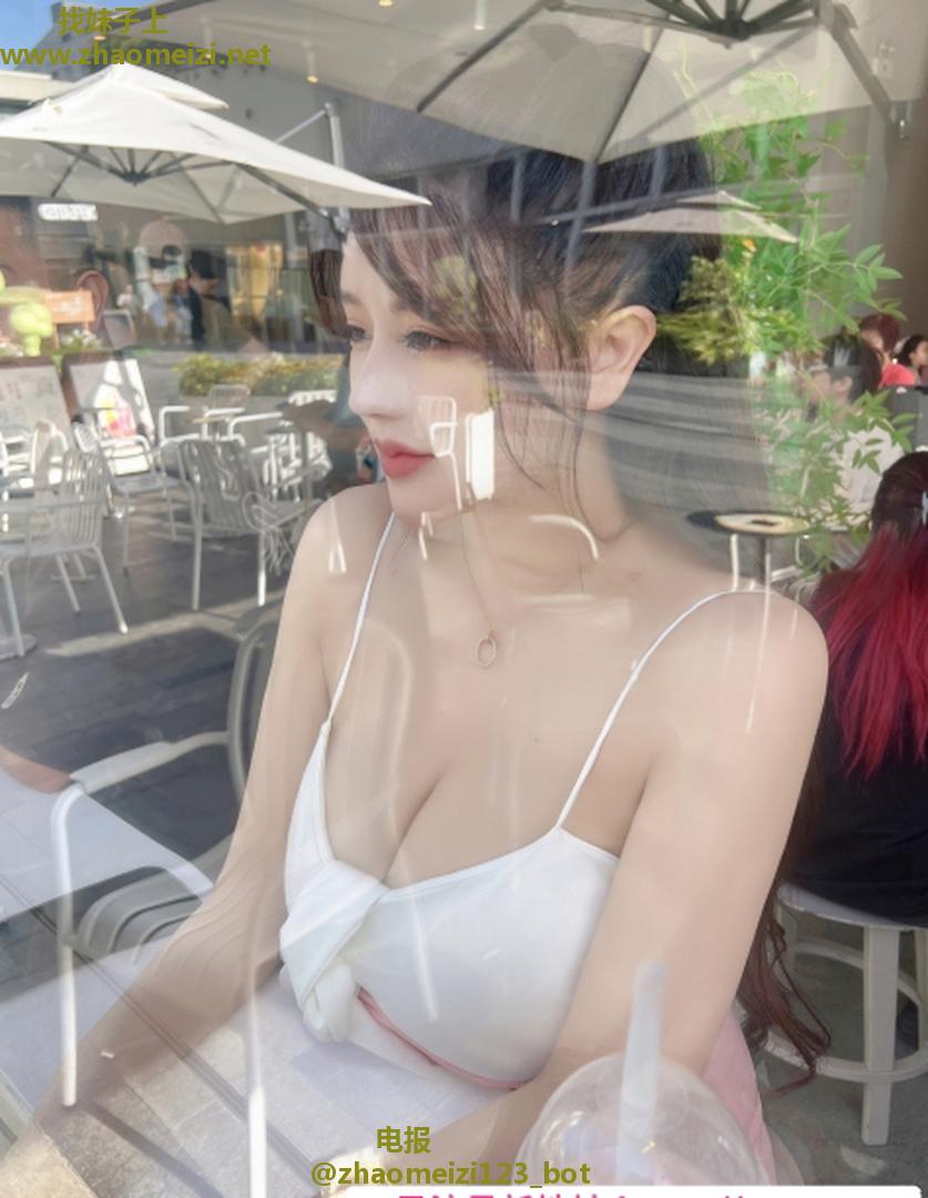 性感尤物小妖精