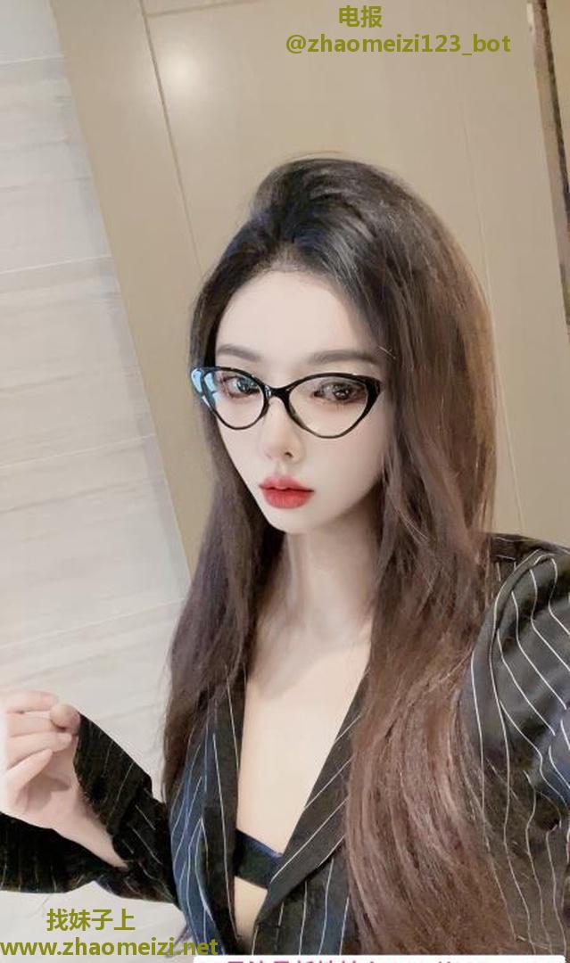 粉嫩逼紧水多清纯白虎