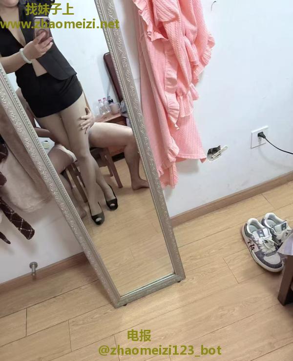 双飞爆乳熟女花