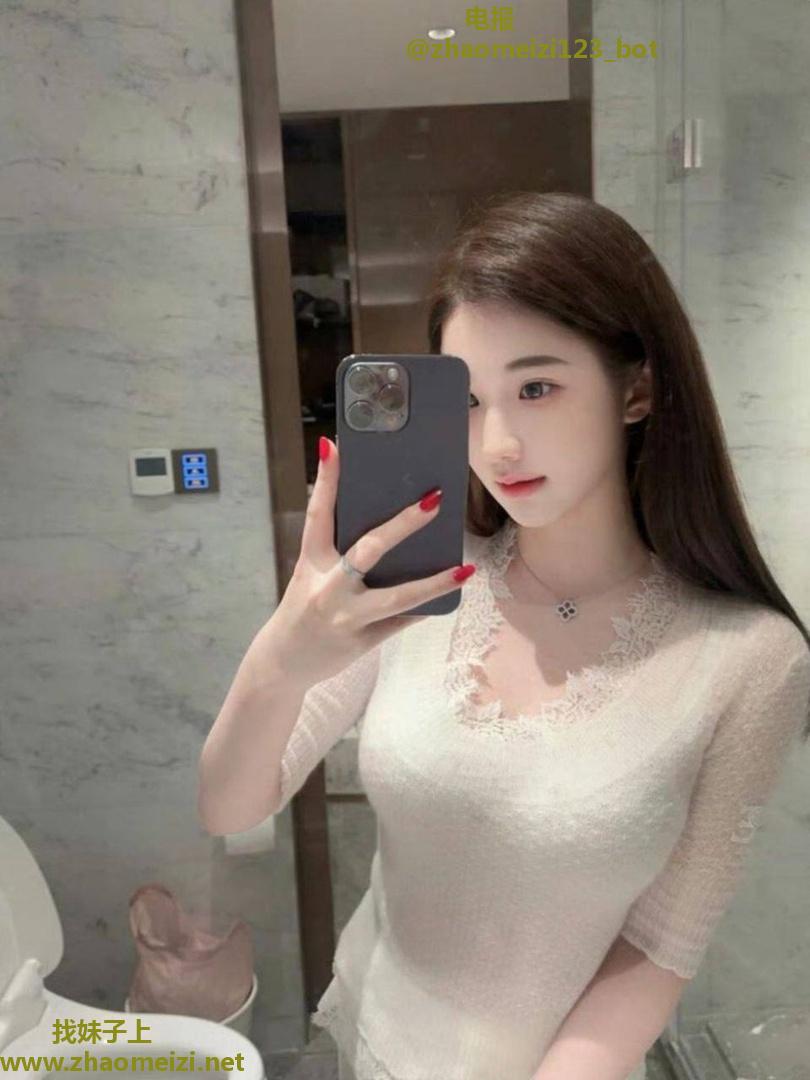 苗条身材颜值高