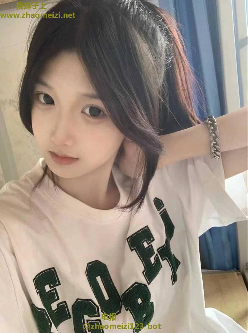 清纯可爱反差小萝莉