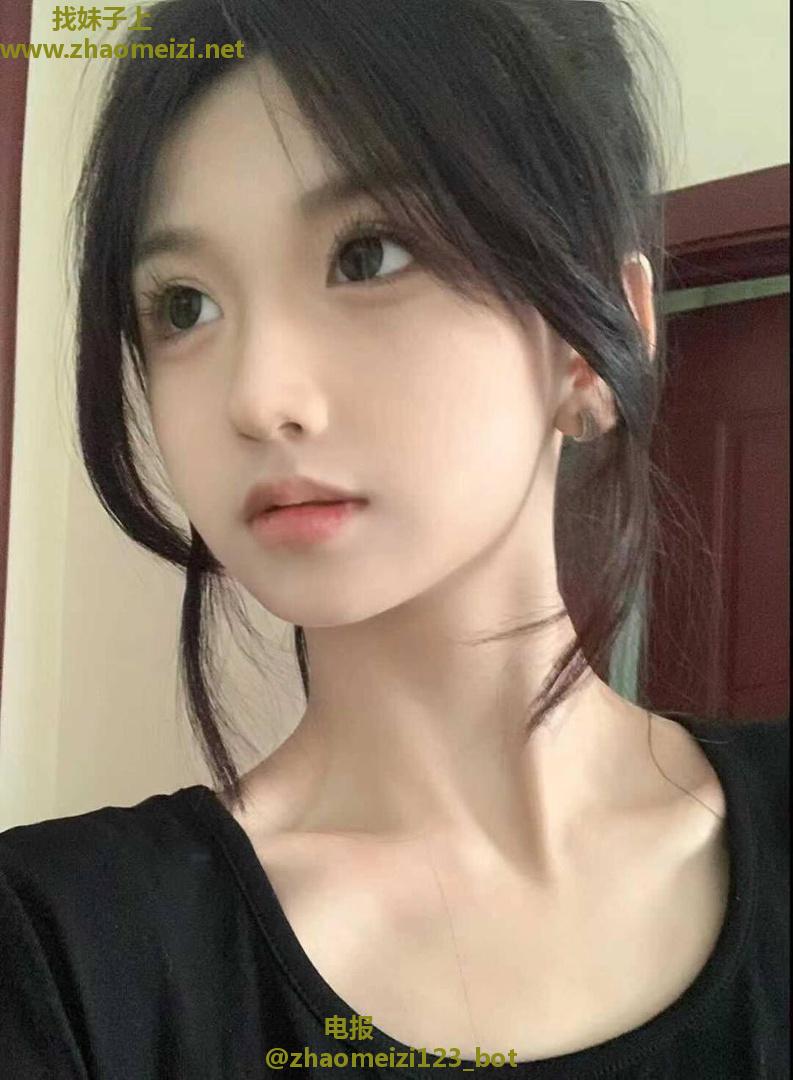 清纯可爱反差小萝莉