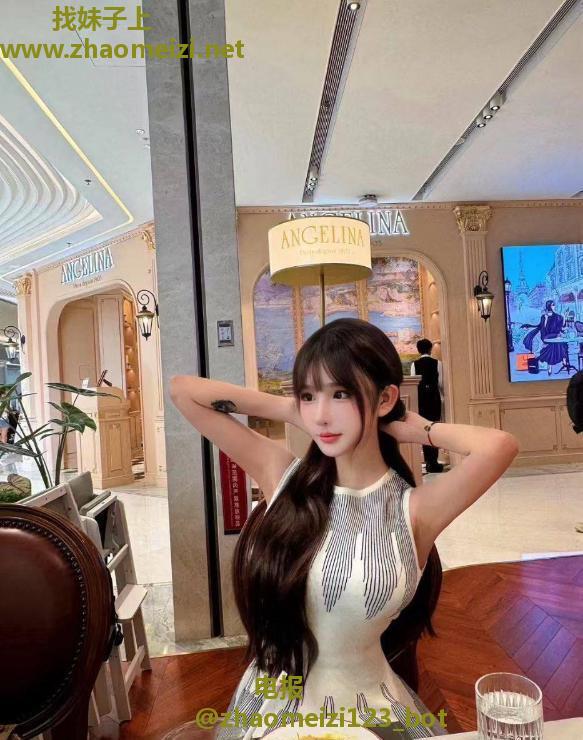 新建区性感大胸甜妹