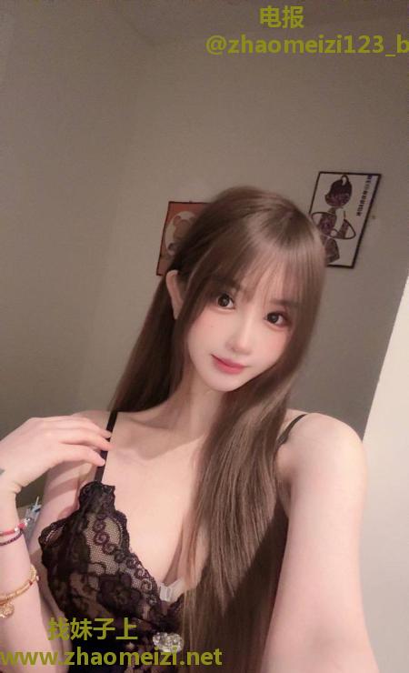 新建区性感大胸甜妹