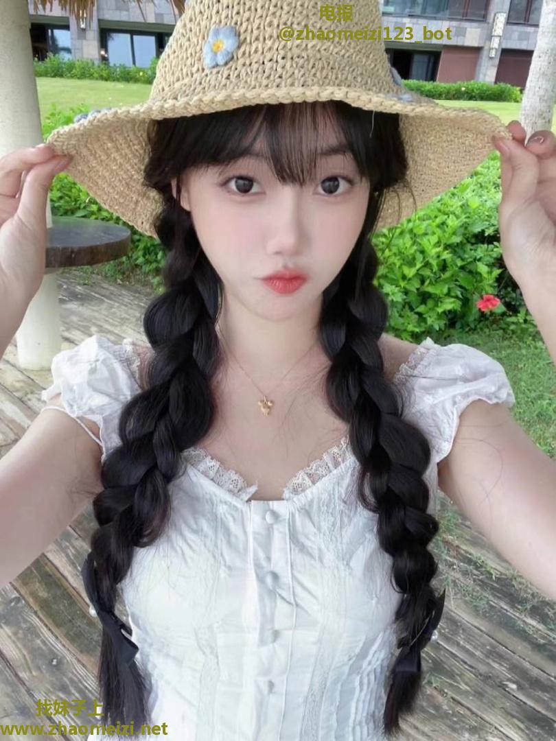 清纯白虎女高兼职