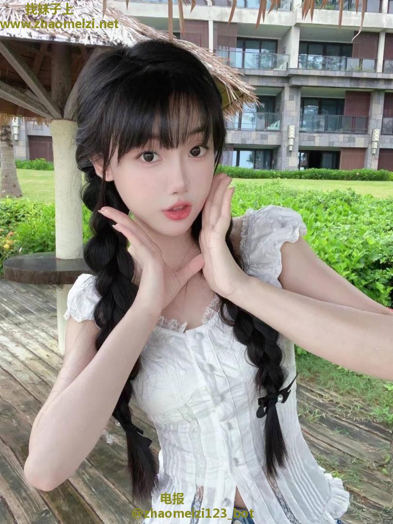 清纯白虎女高兼职