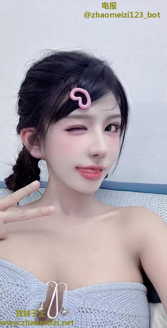 嫩皮肤S身材极品