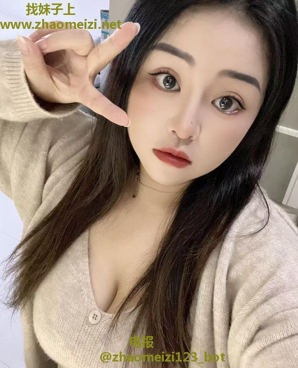 巨乳大胸骚女兼职