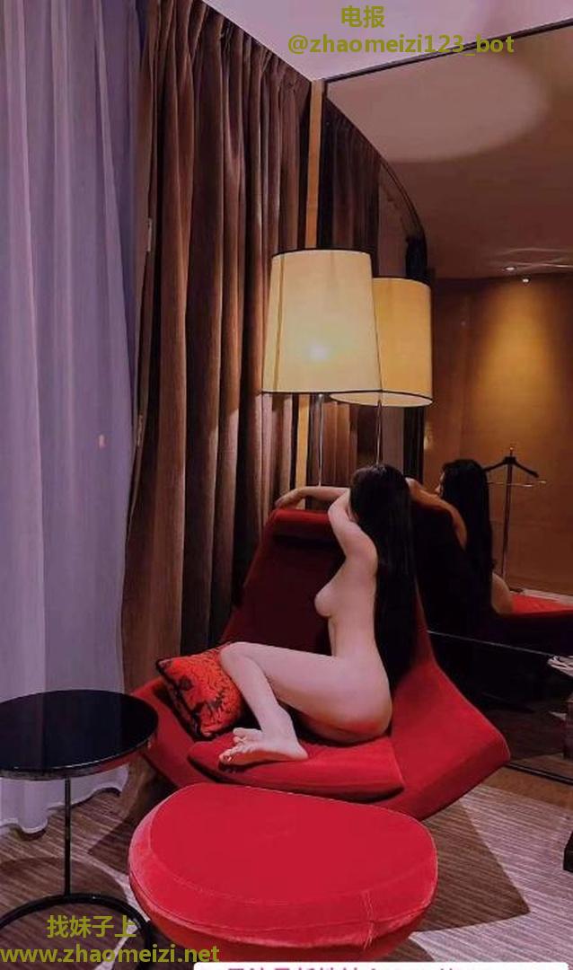 身材nice颜值姗姗