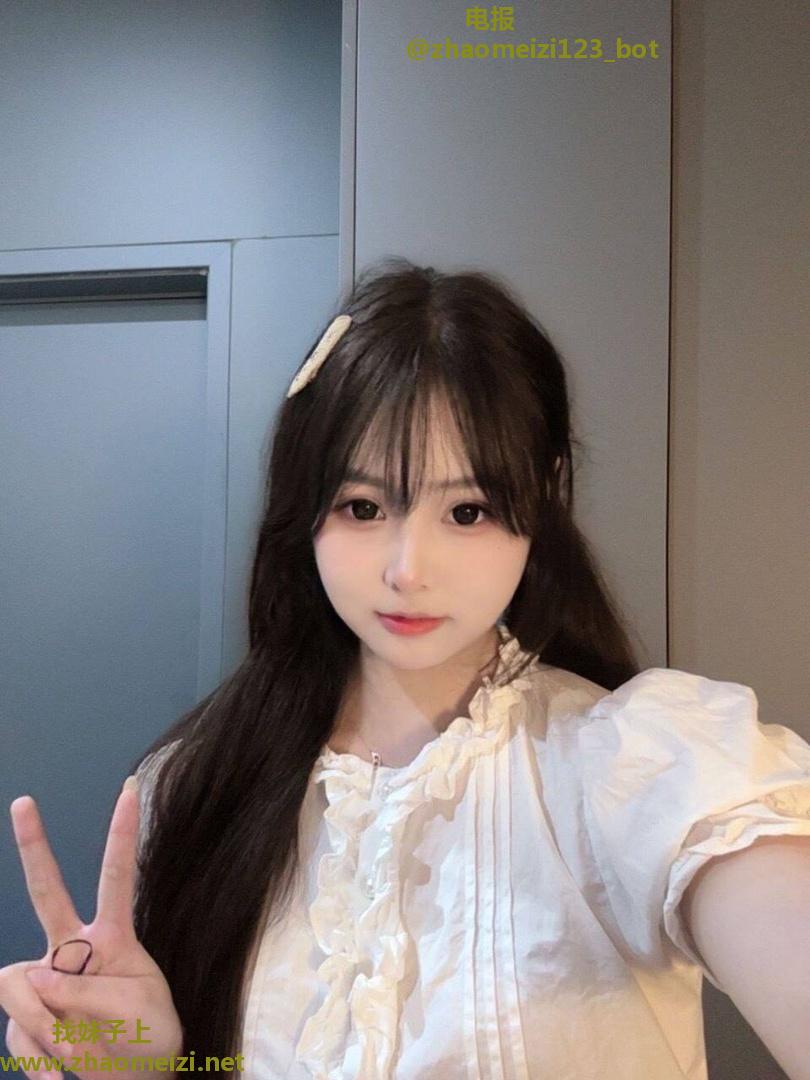 双流可爱清纯兼职萌妹