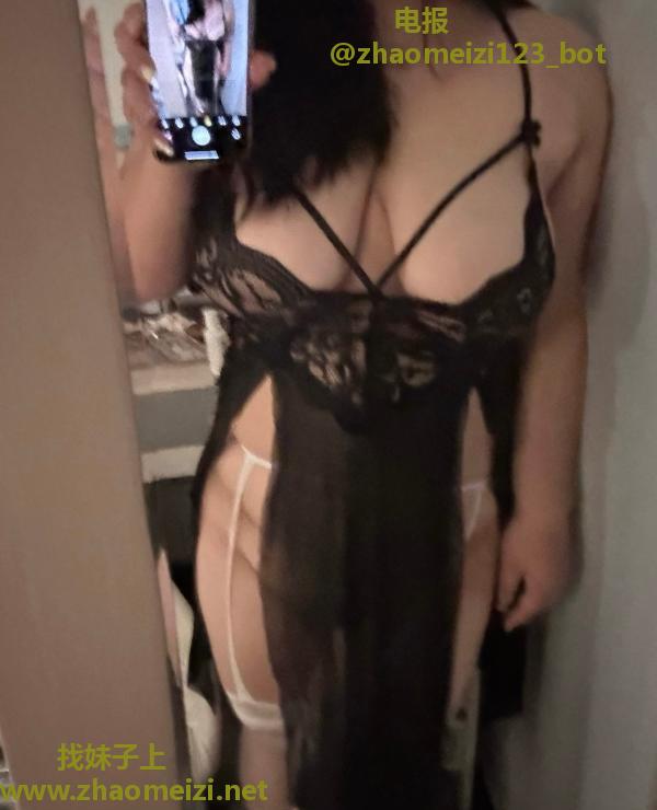 于洪广场附近泻火少妇