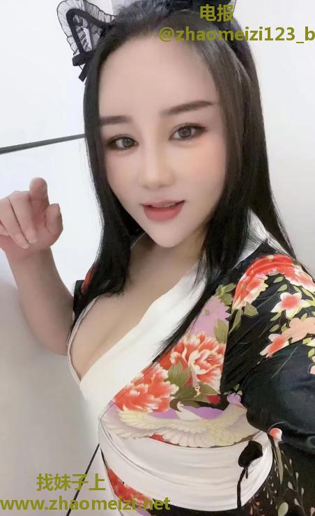 二刷大胸瑜伽苹果姐姐